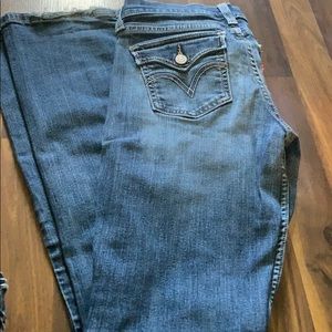 Levi’s too super low